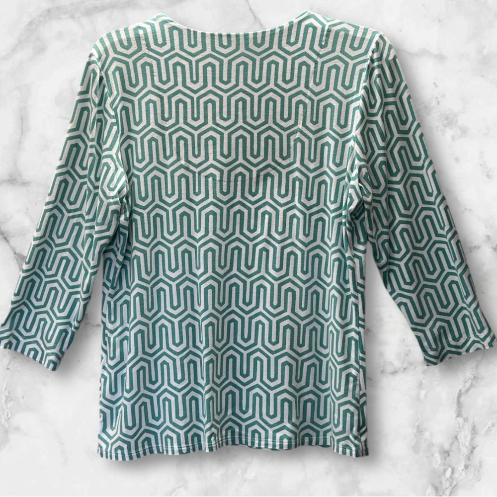 Chico’s Geometric Print V Neck 3/4 Sleeves Turquoise White Pullover Top Size M - Picture 4 of 8